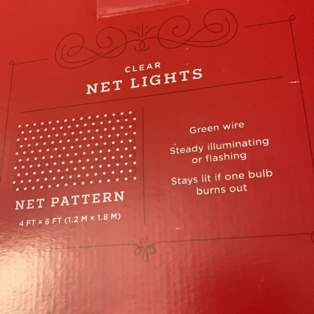 WonderShop indoor/outdoor clear net lights. 150 lights 4’X6’